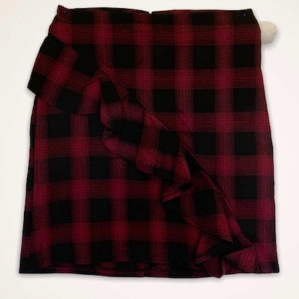 Plaid Short Skirt Diagonal Ruffle Black Maroon Size 00